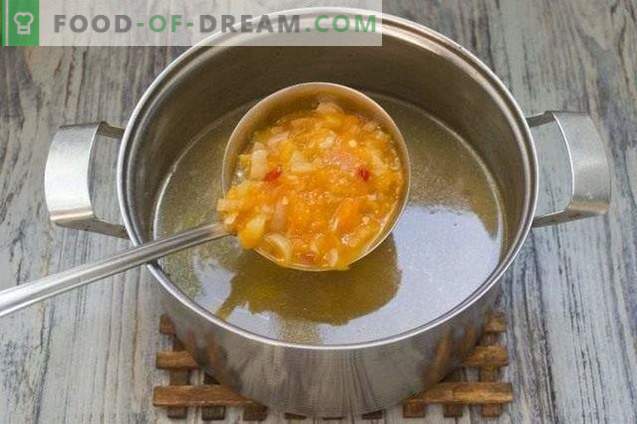 Zupa ar lēcām, dzelteniem tomātiem un jauniem kartupeļiem