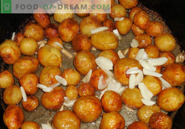 Kā cept kartupeļus pannā ar zelta garozu, sīpoliem, gaļu, sēnēm