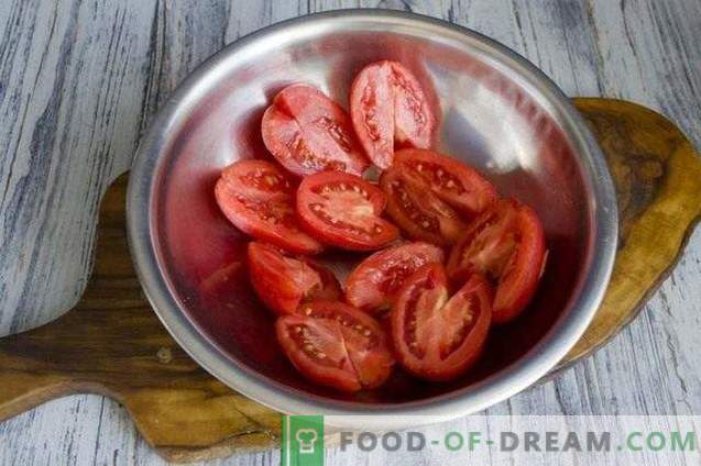 Pildīti pipari tomātu mērcē ziemai