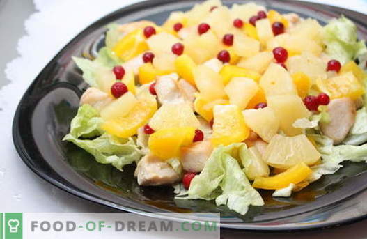 Ananāsu salāti ir labākās receptes. Kā pareizi un garšīgi pagatavot salātus ar ananāsiem.