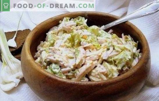 Ķiploku salāti: veģetāriešiem un gaļas ēdieniem. Atlases receptes gardākajiem ķiploku salātiem