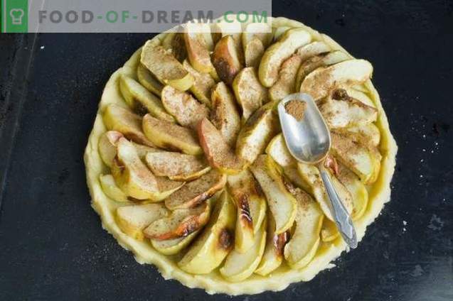 Smilšainais ābolu pīrāgs ar putniem