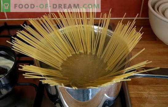 Kā pagatavot spageti, lai to darītu, piemēram, itāļu restorānā? Cik daudz laika gatavot spageti