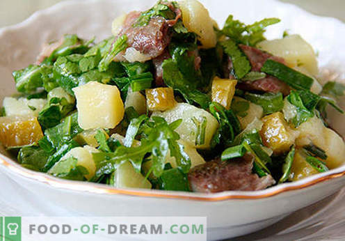 Salāti ar marinētiem gurķiem - labākās receptes. Kā pareizi un garšīgi sagatavot salātus ar marinētiem gurķiem.