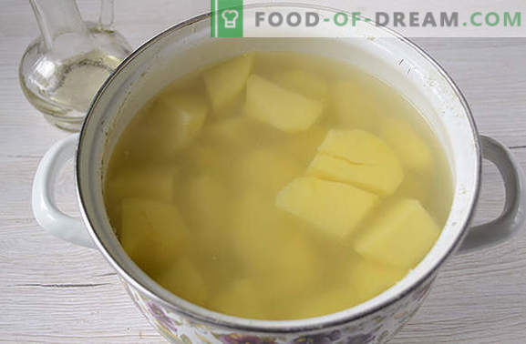Pelmeņi ar kartupeļiem: pakāpeniska foto recepte. Mēs izgatavojam klimpas ar kartupeļiem badošanai un ne tikai: visus procesa trikus, kaloriju satura aprēķināšanu
