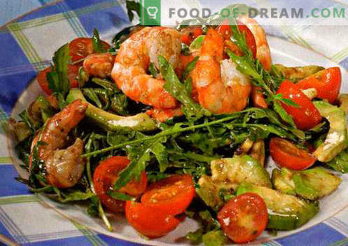 Salāti ar garnelēm un lašiem - pareizās receptes. Ātri un garšīgi gatavošanas salāti ar garnelēm un lašiem.