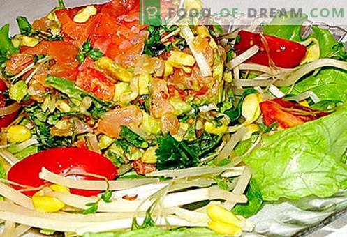 Salāti ar avokado un lašiem - pareizās receptes. Ātri un garšīgi gatavojiet salātus ar avokado un lašiem.